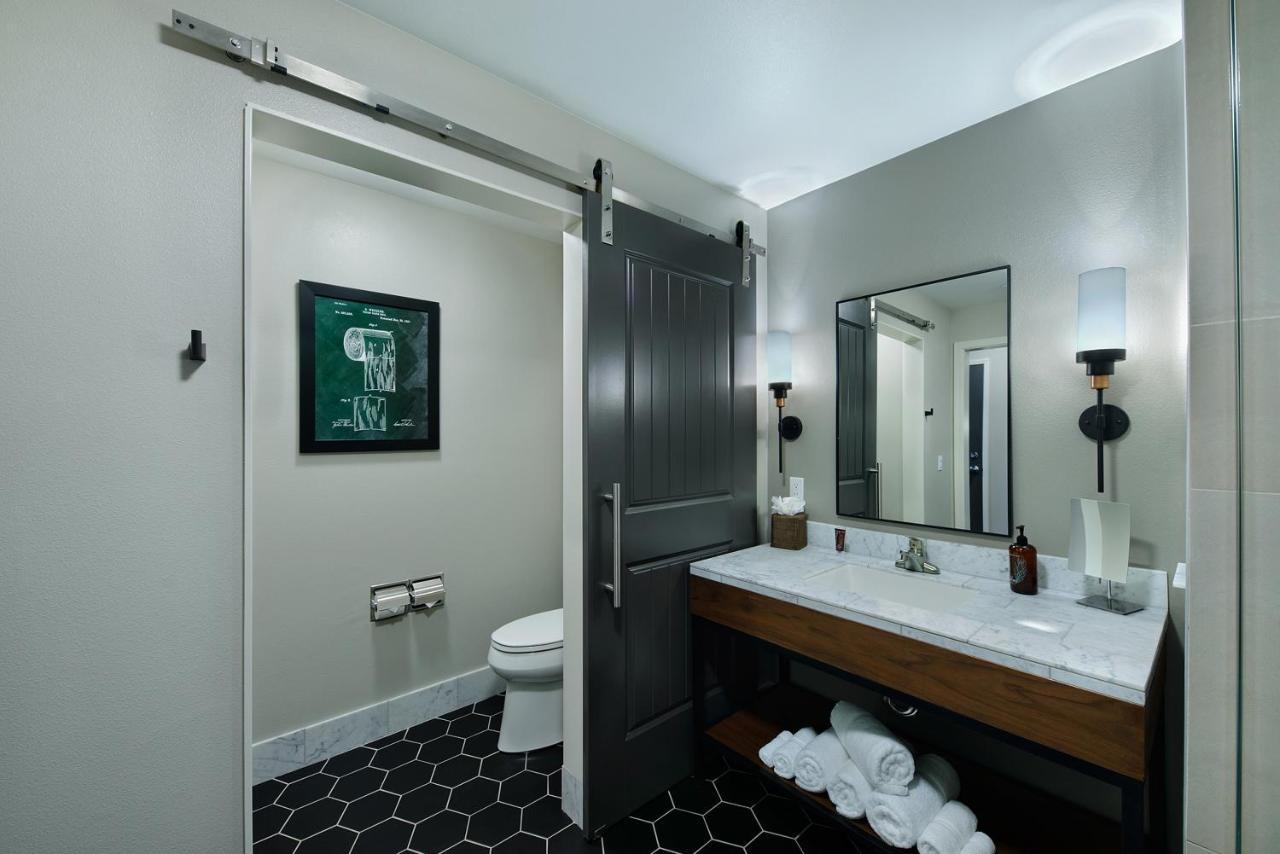 2 Queen Suite Walk Shower
